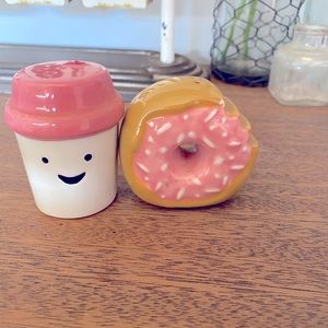 Coffee & Doughnuts salt and pepper shakers!